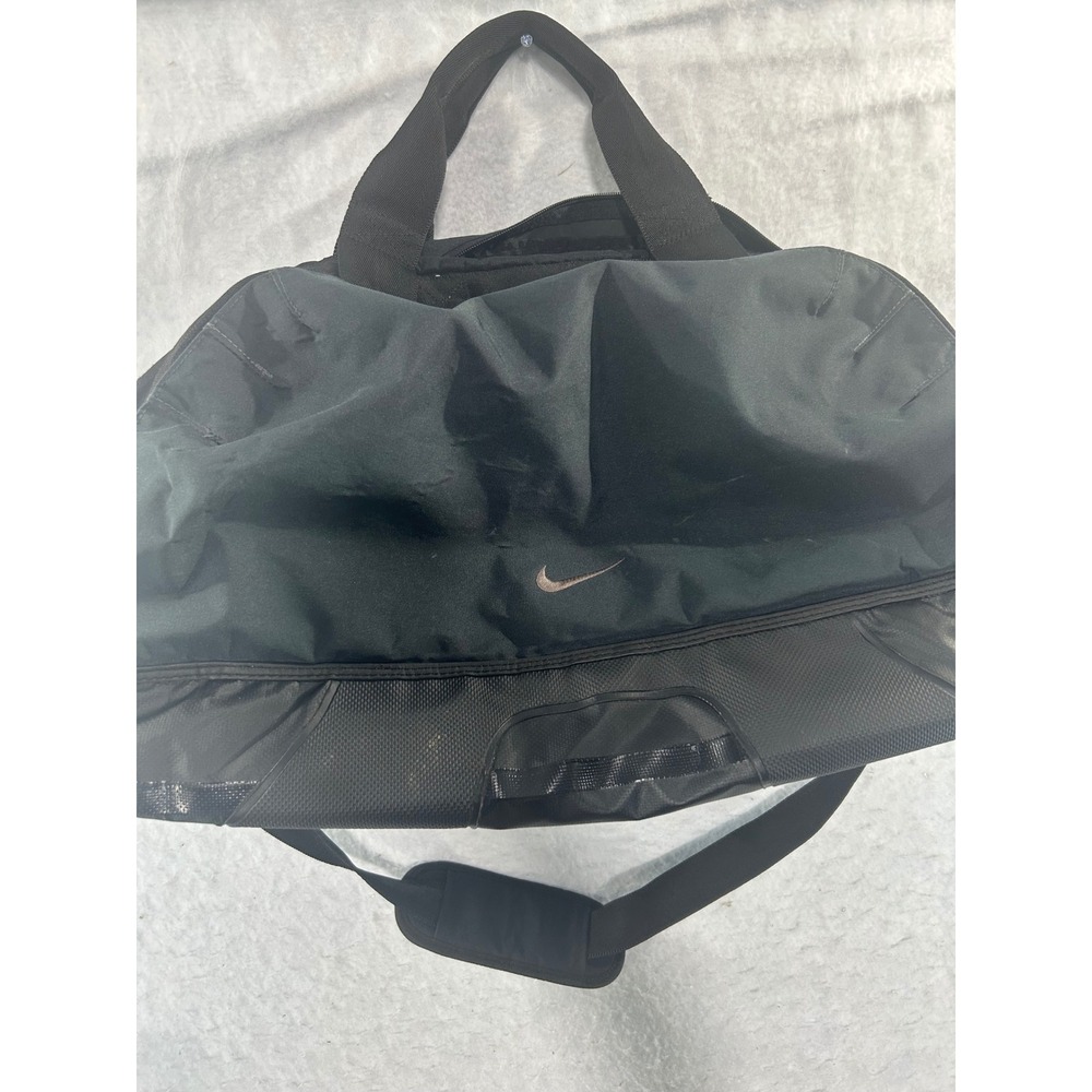 Nike Brasilia Green Training Duffel Bag Gym Travel Padded Shoulder Strap 24 Inch